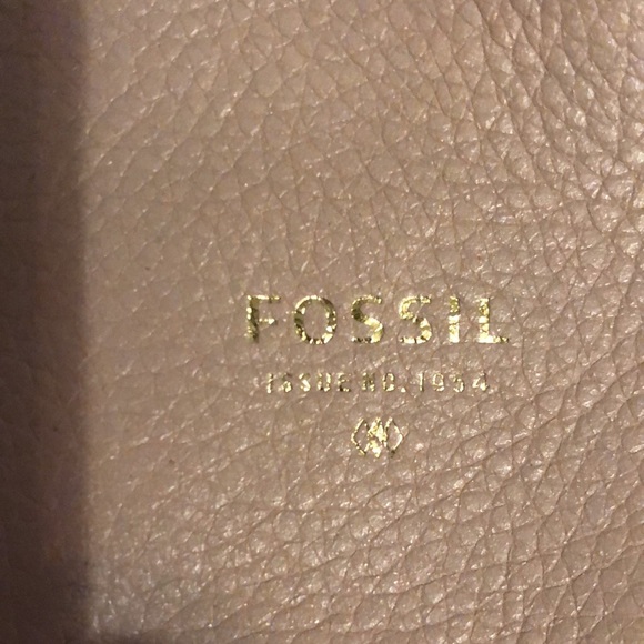CLEARANCE!!!!!Fossil shoulder bag, used - Picture 2 of 11